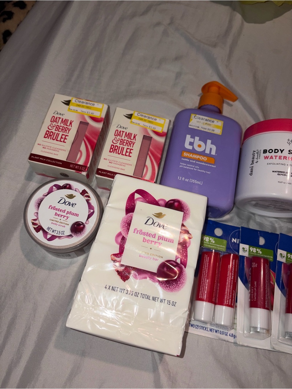 Dove Frosted Plum & Berry Body Care Set - Pink - Picture 4 of 4